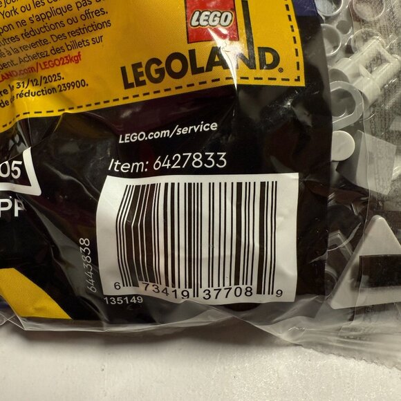 LEGO Super Heroes Batman 1992 Building Set - Picture 7 of 7